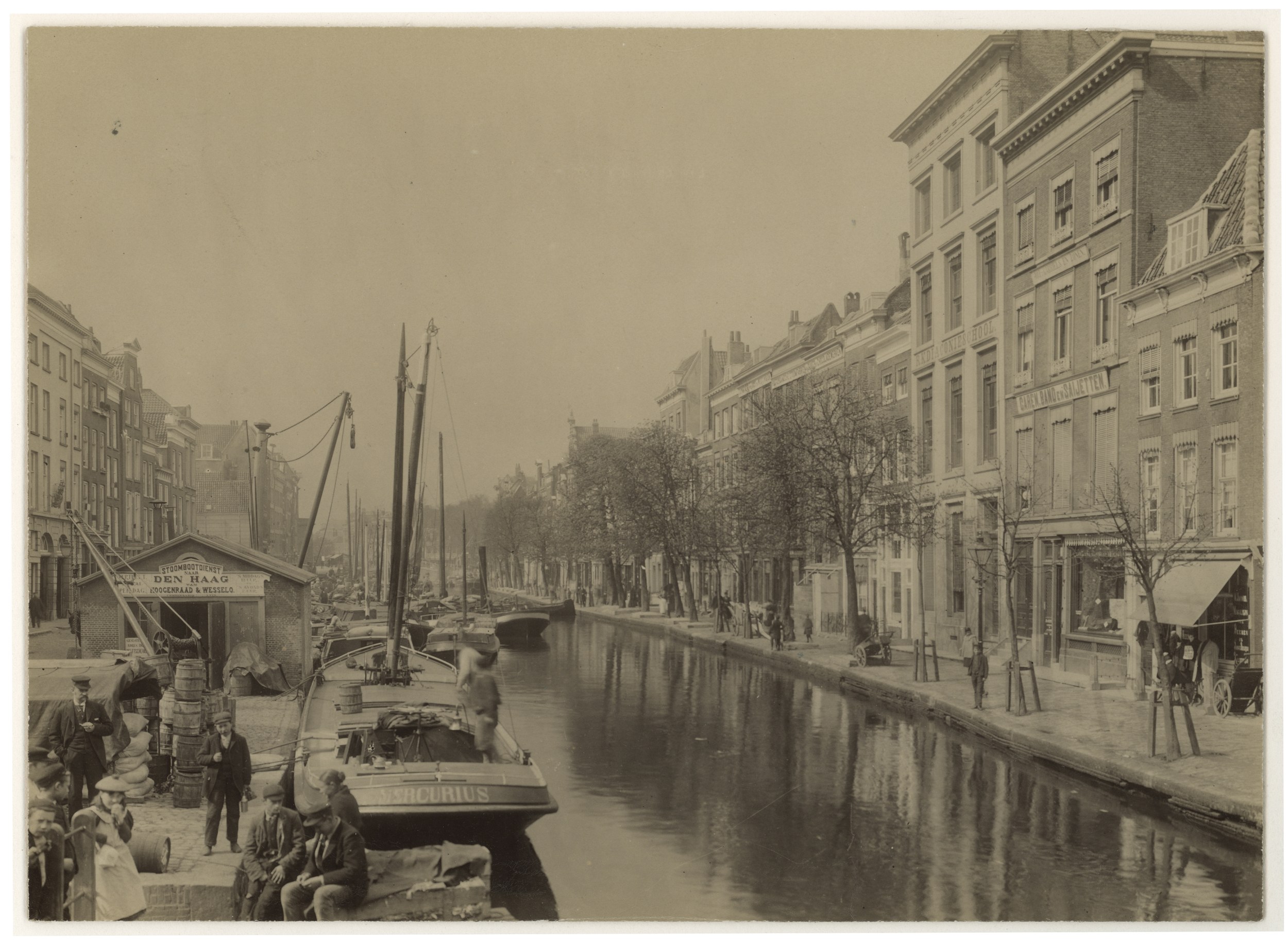 Delftsevaart met het Haagscheveer, Rotterdam (photograph, 1895)