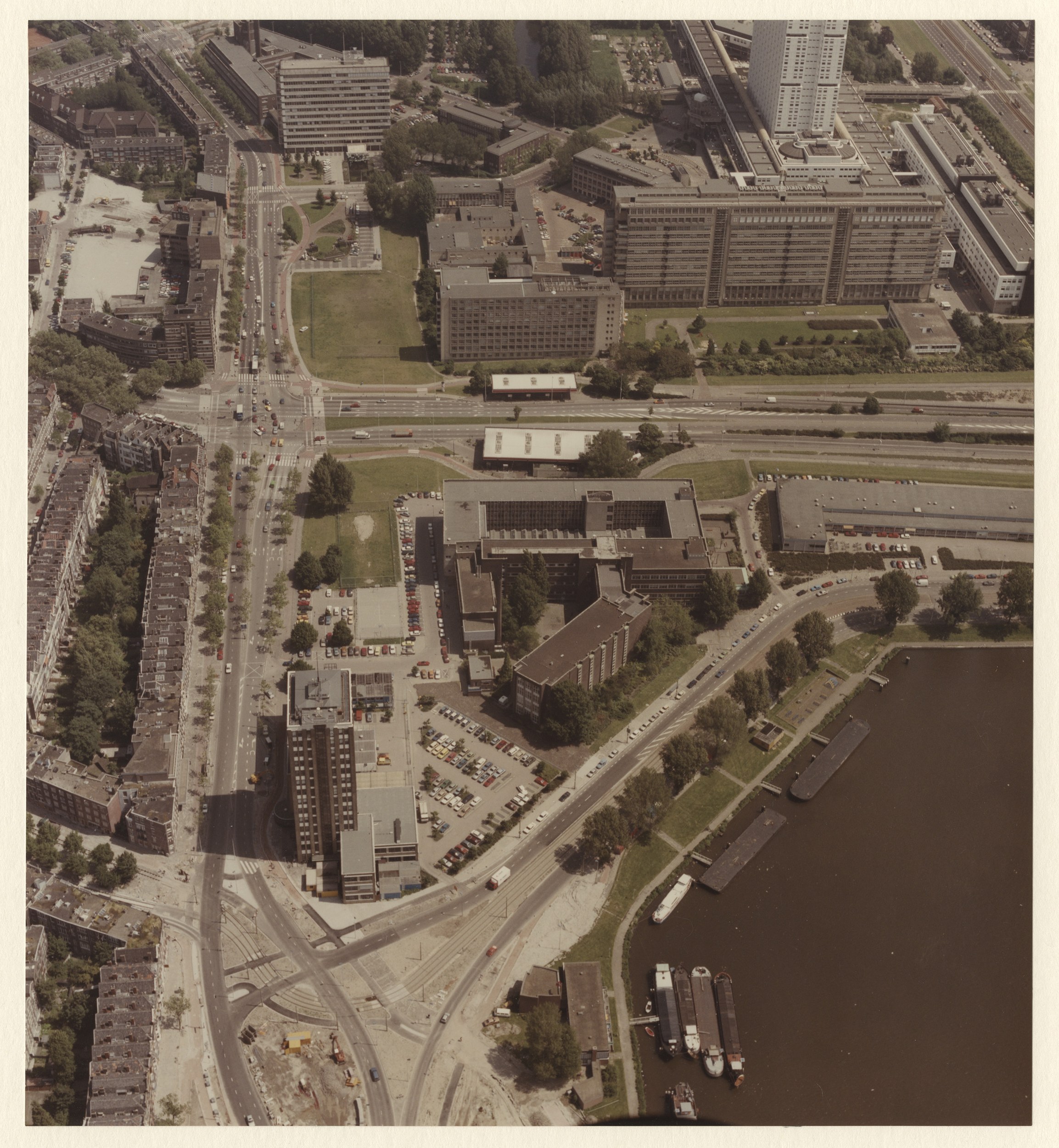 Aerial view of west Rotterdam junction, filename 1987-2220