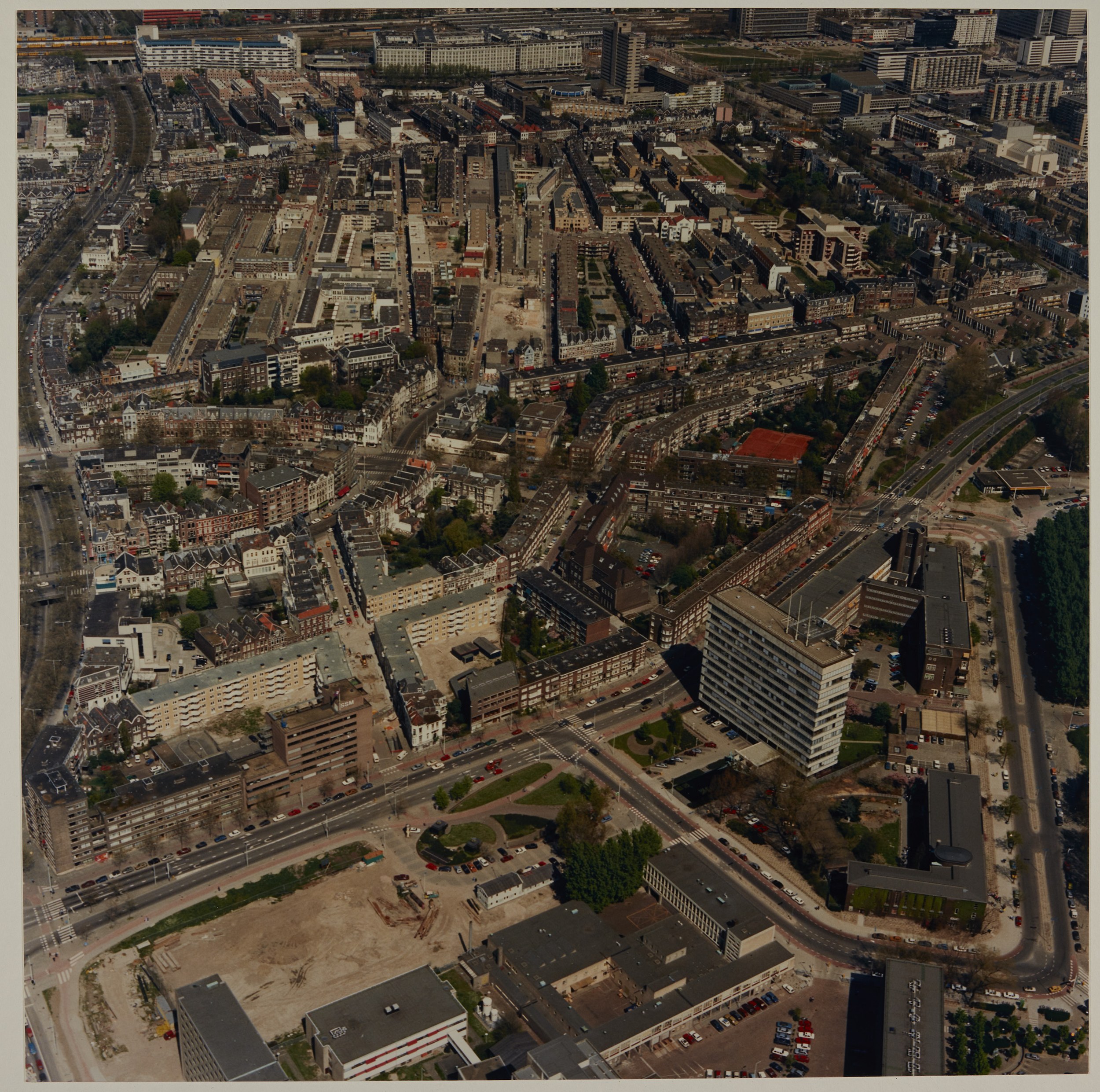 Veduta aerea della Rochussenstraat e del quartiere circostante; il nome del file indica 1988-1065
